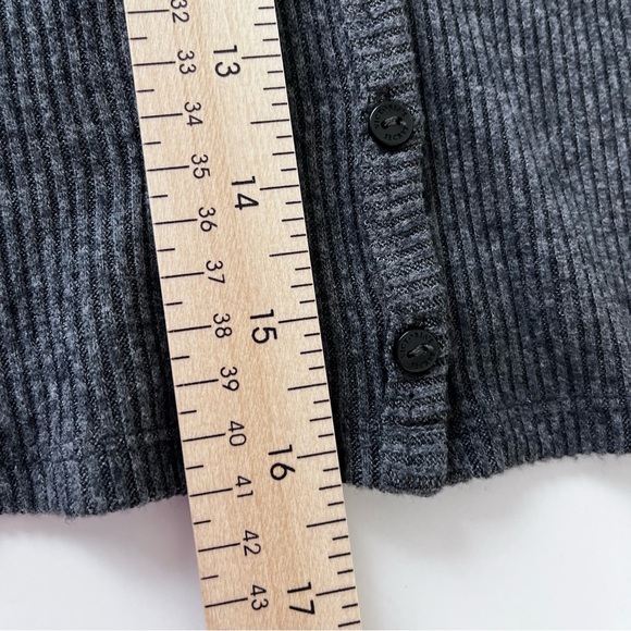 Victoria Secret Gray Button Crop Cardigan Sweater - Picture 14 of 14